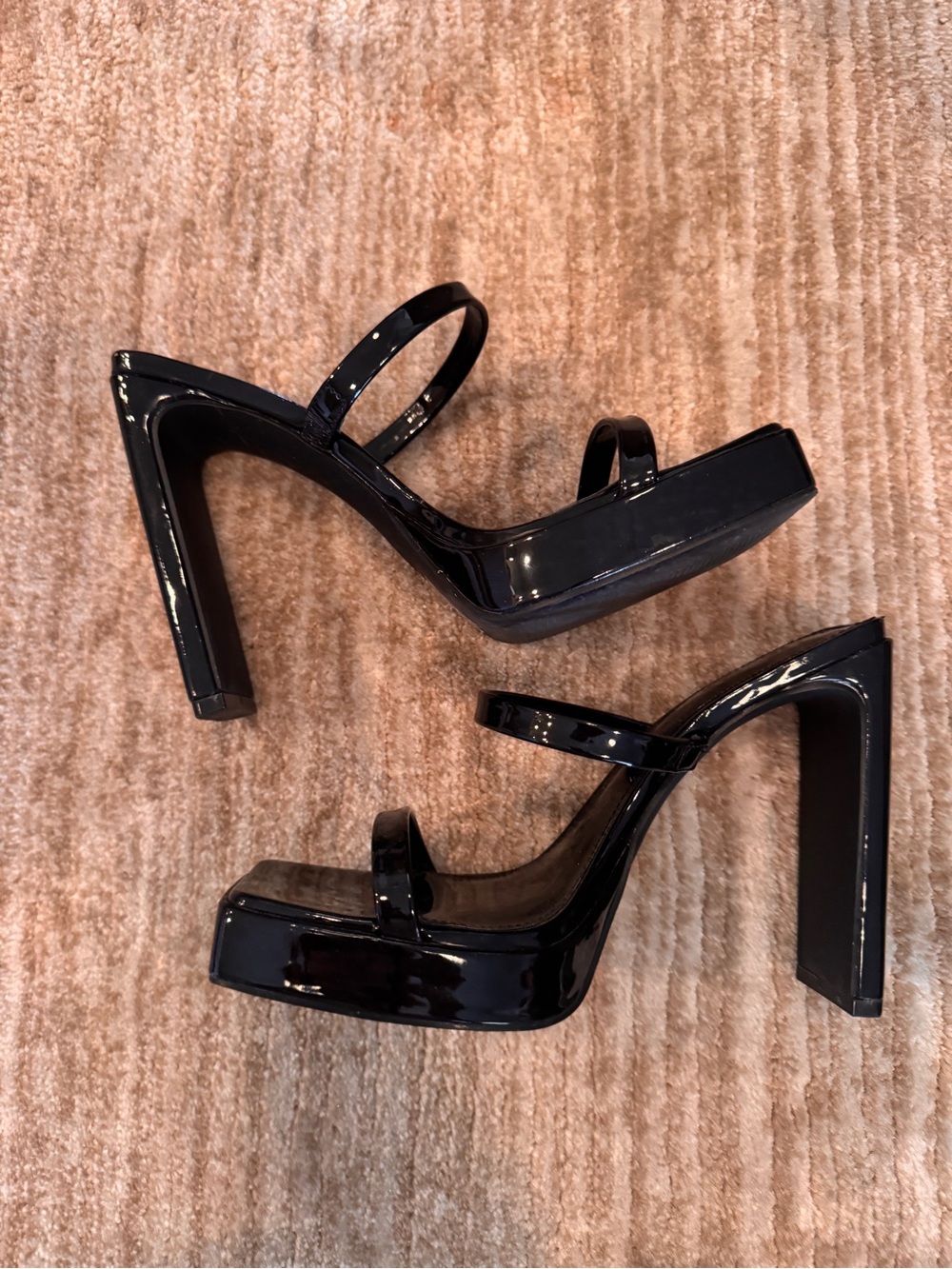 Like new Y2K Black Patent Platform Heel Sandals - Women size 7